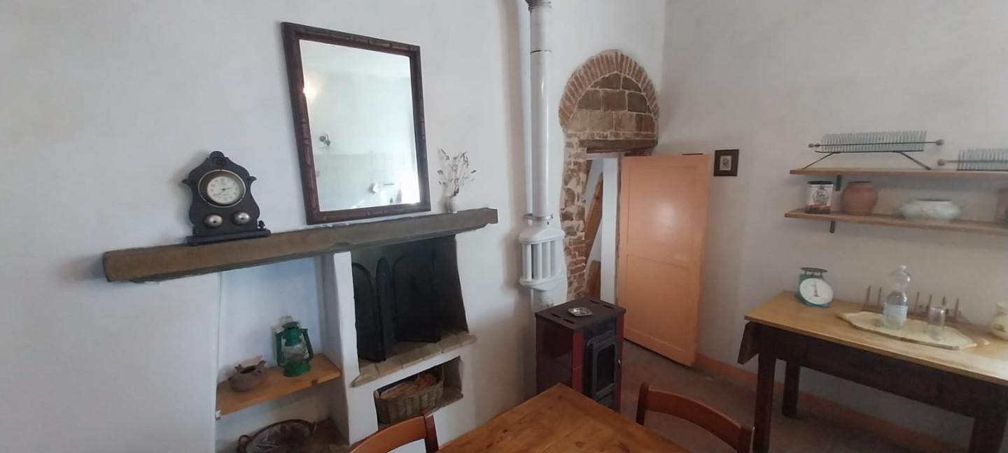 Rustico con giardino a Calci