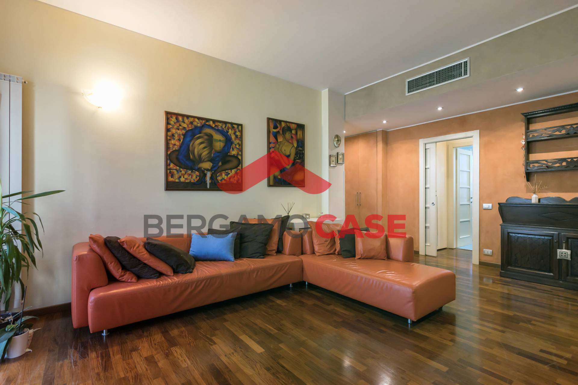 Trilocale in vendita a Bergamo, Centrale