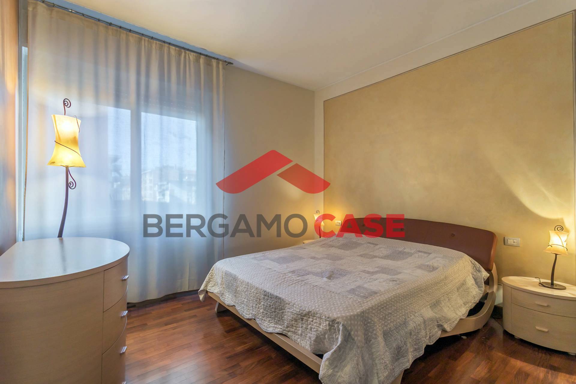 Trilocale in vendita a Bergamo, Centrale