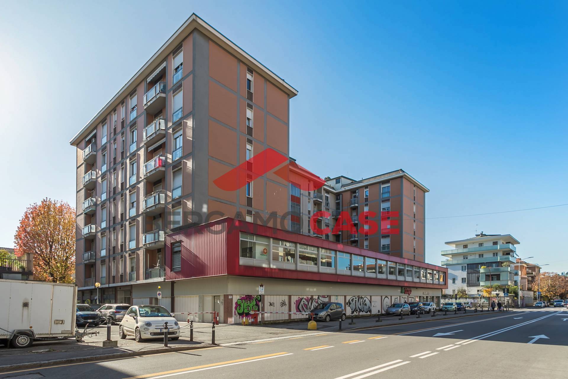 Quadrilocale in vendita a Bergamo, Centrale