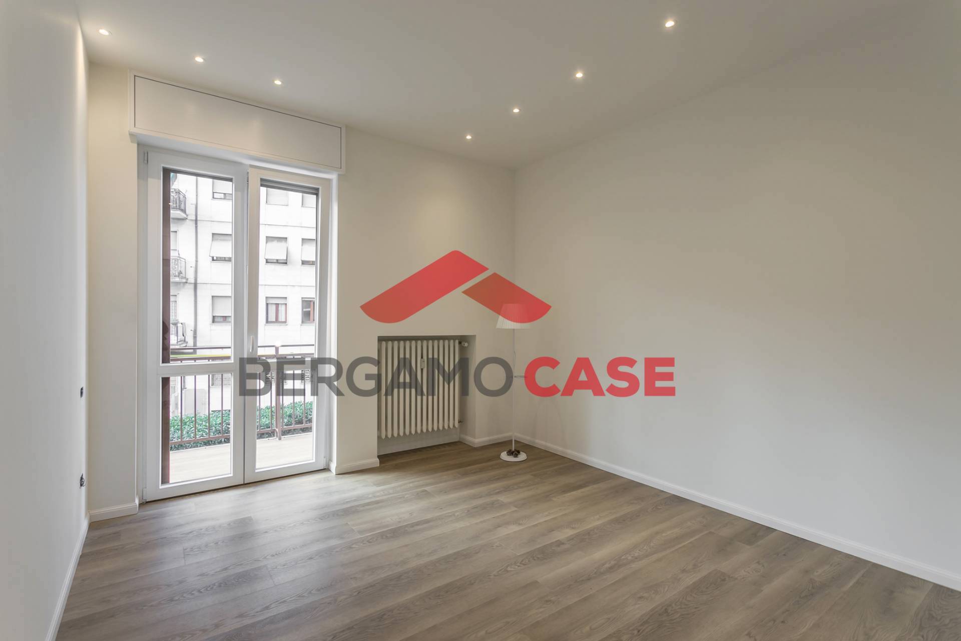 Trilocale in vendita a Bergamo, Centrale