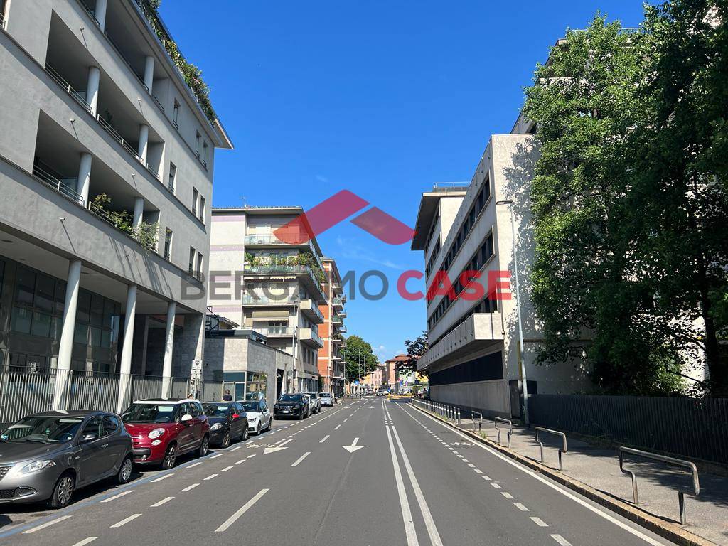 Studio/Ufficio in vendita a Bergamo, San Giorgio