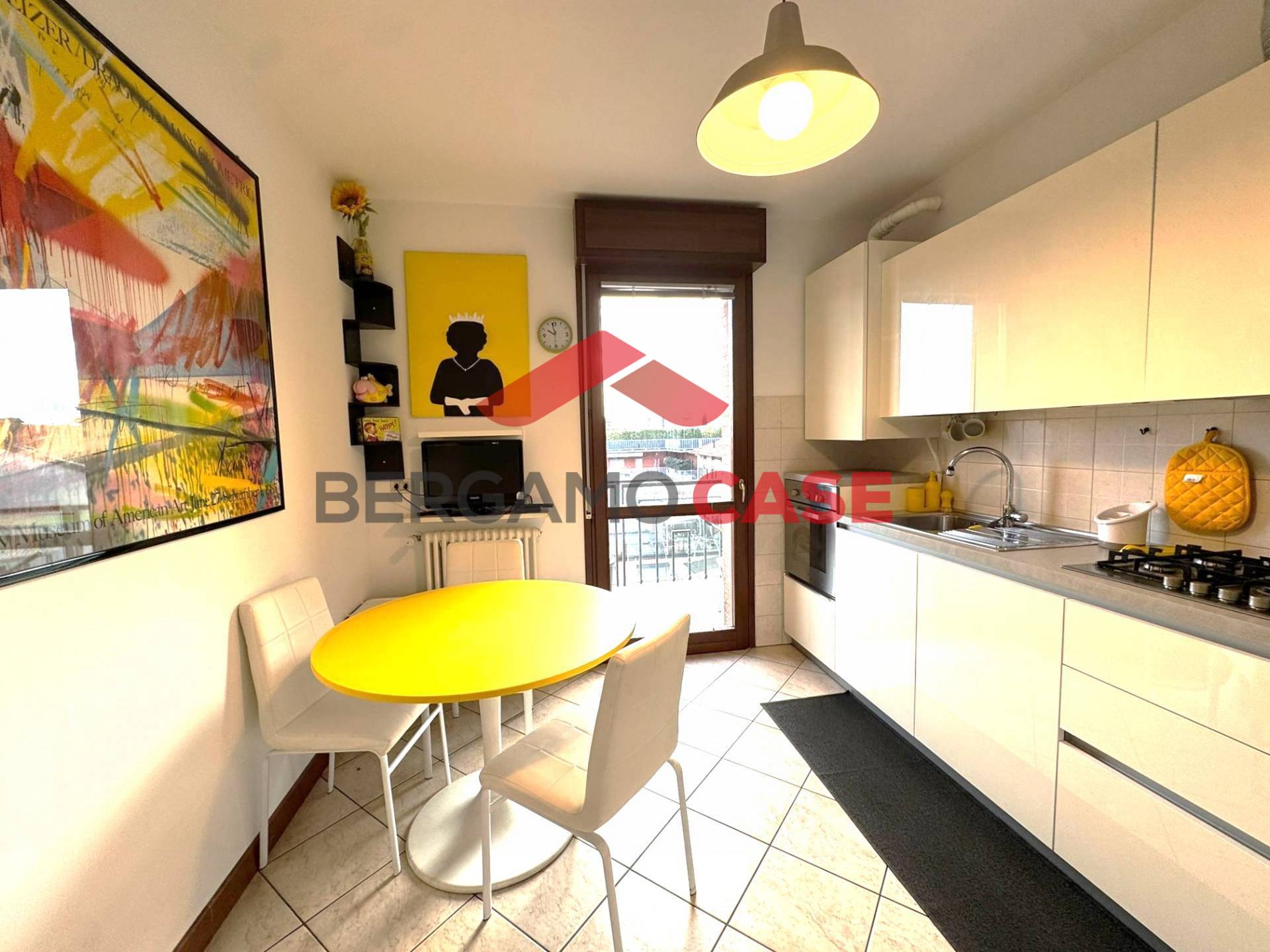 Trilocale in affitto a Bergamo, Borgo Palazzo Media