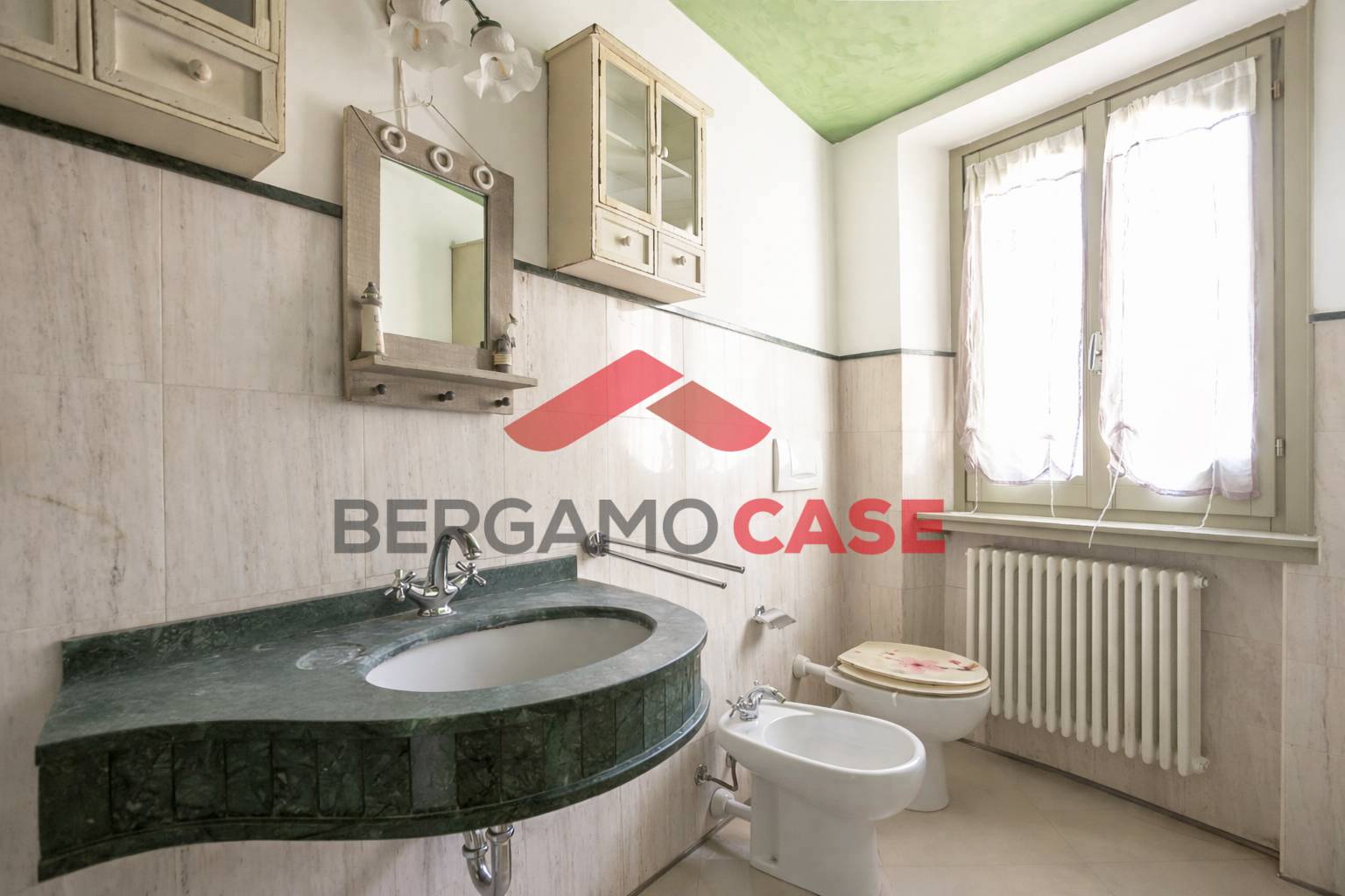Bilocale in affitto a Bergamo, Largo 5 vie