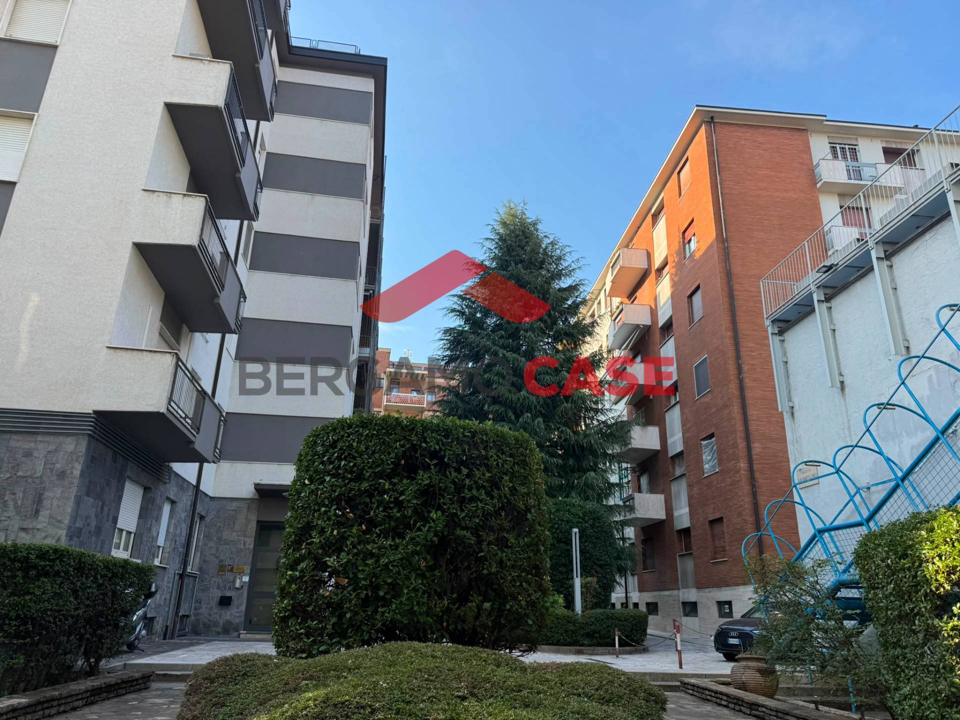 Monolocale in vendita a Bergamo, Centrale