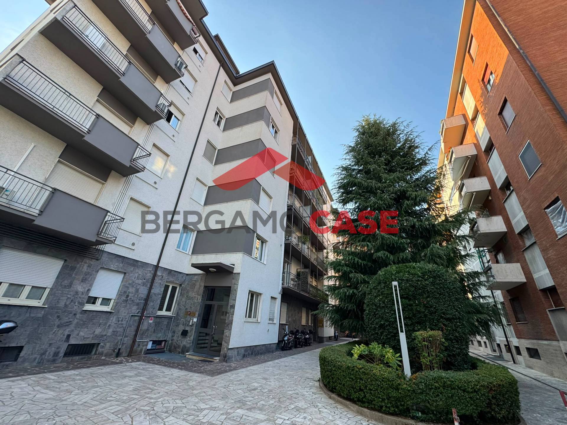 Bilocale in vendita a Bergamo, Centrale