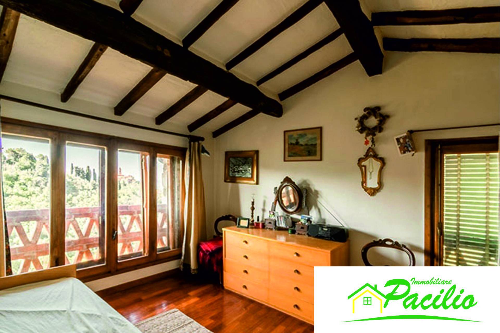 Villa in vendita a Camaiore