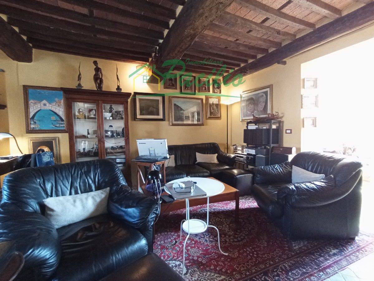 Appartamento in vendita a Camaiore