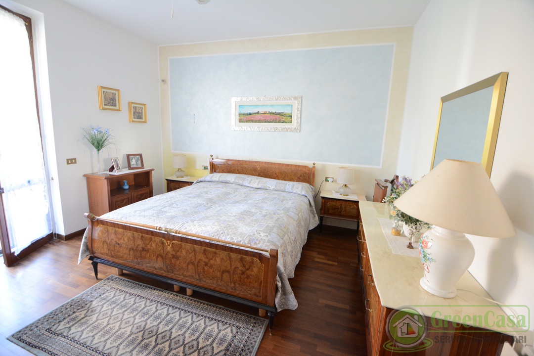 Villa con giardino in via amendola, Burago di Molgora