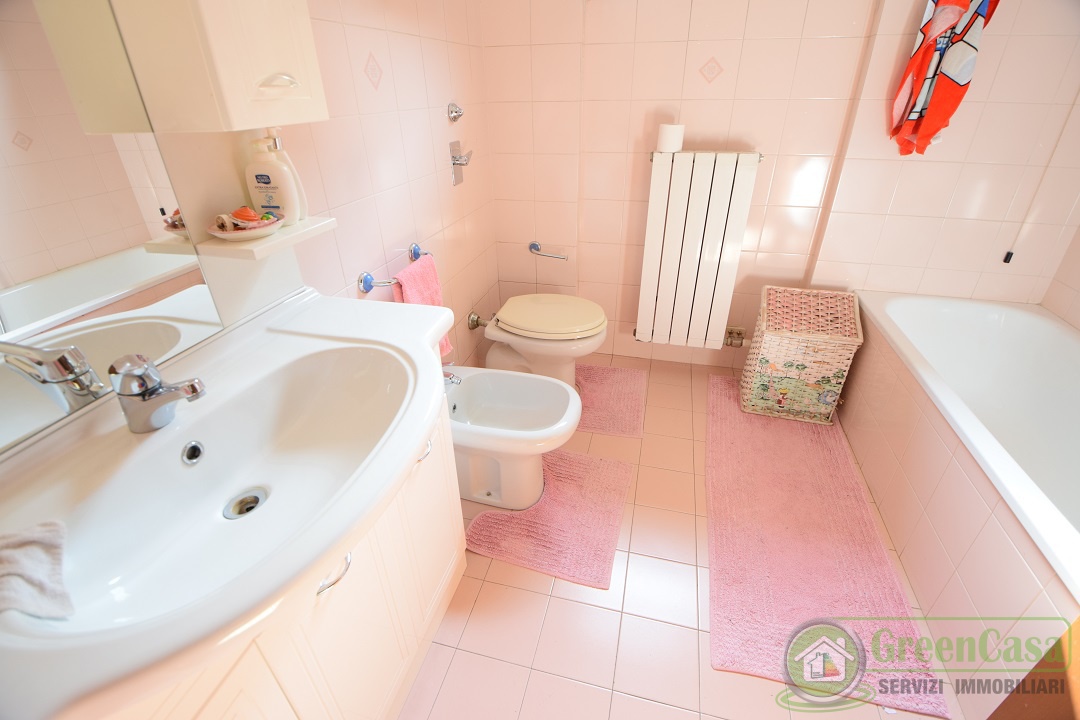 Quadrilocale con terrazzo in via piave, Cavenago di Brianza