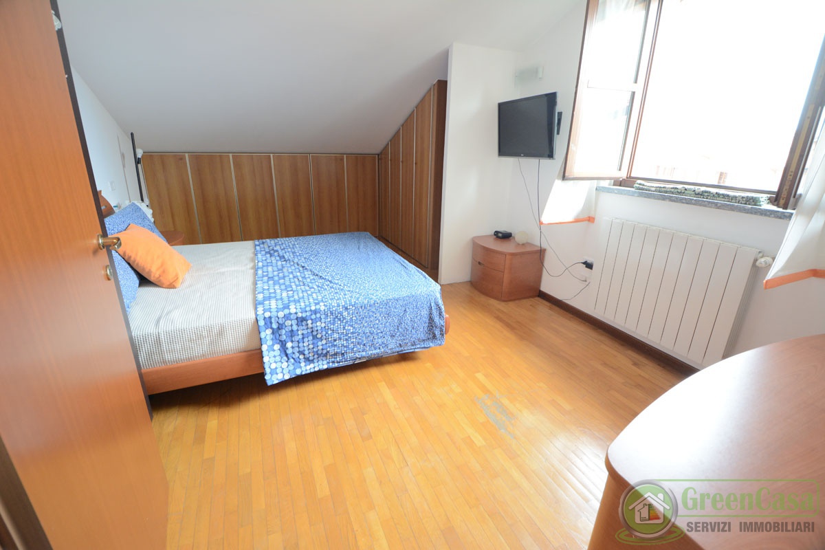 Trilocale con terrazzo in via colombo, Cavenago di Brianza