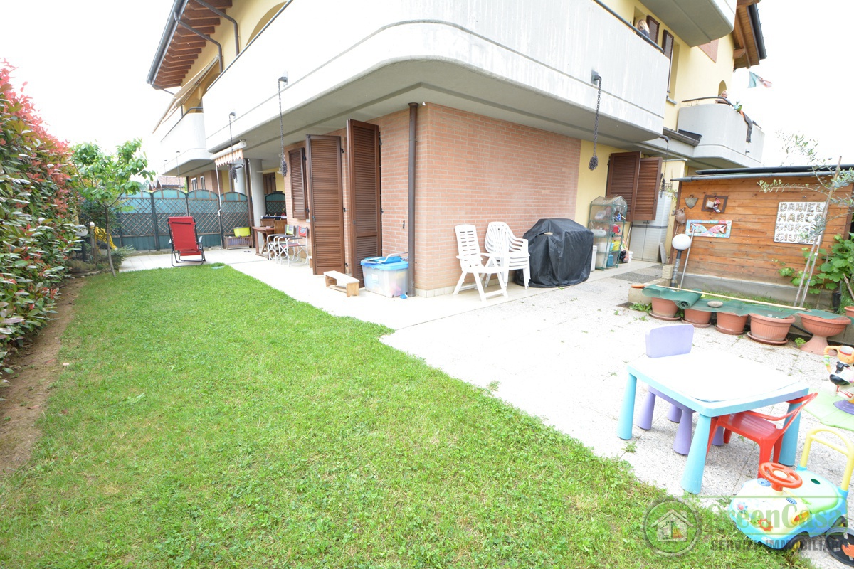 Trilocale con giardino in via gaber, Cavenago di Brianza