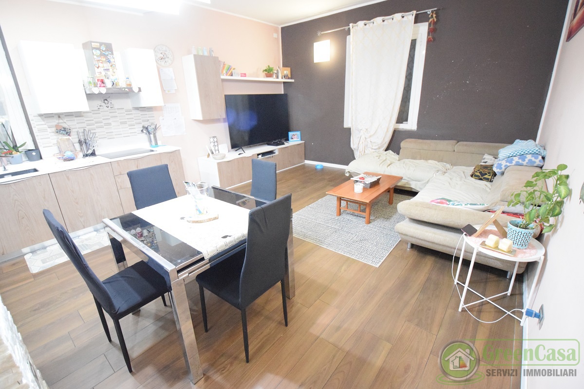 Trilocale ristrutturato in via silvio pellico, Burago di Molgora