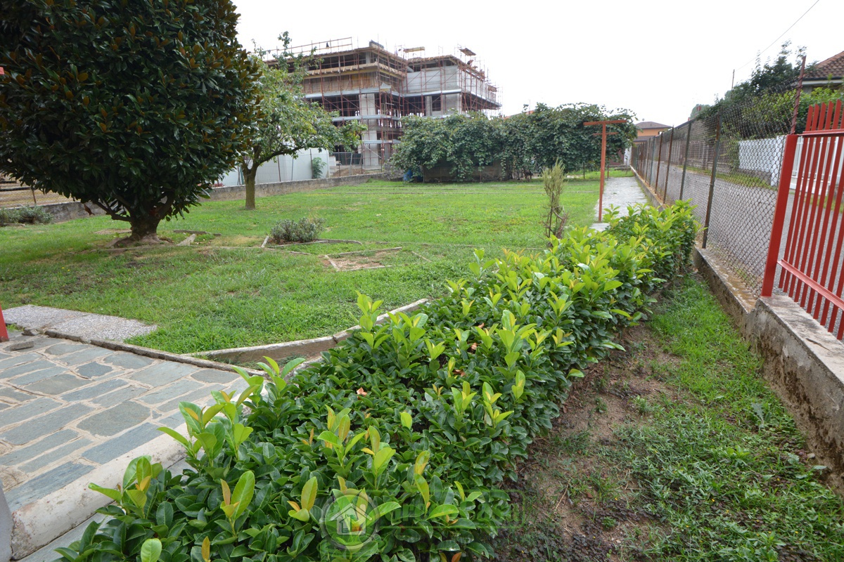 Trilocale con box in via manzoni, Cavenago di Brianza