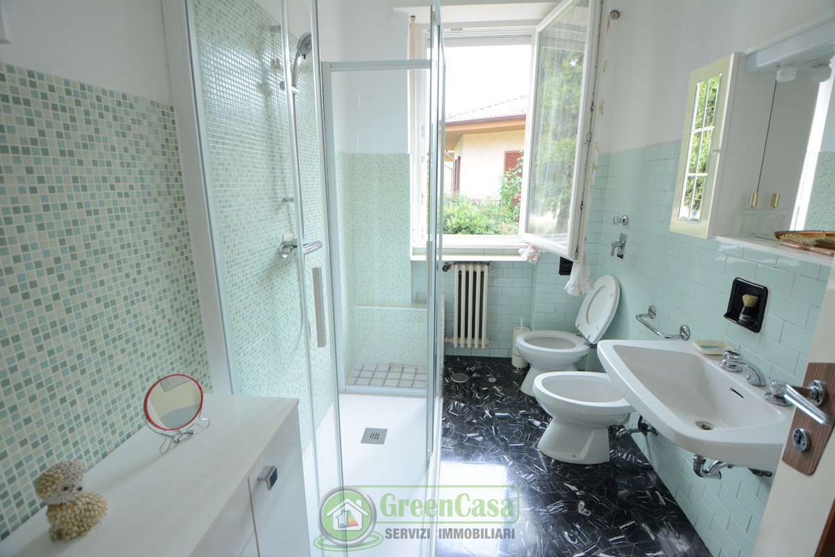 Trilocale con box in via manzoni, Cavenago di Brianza