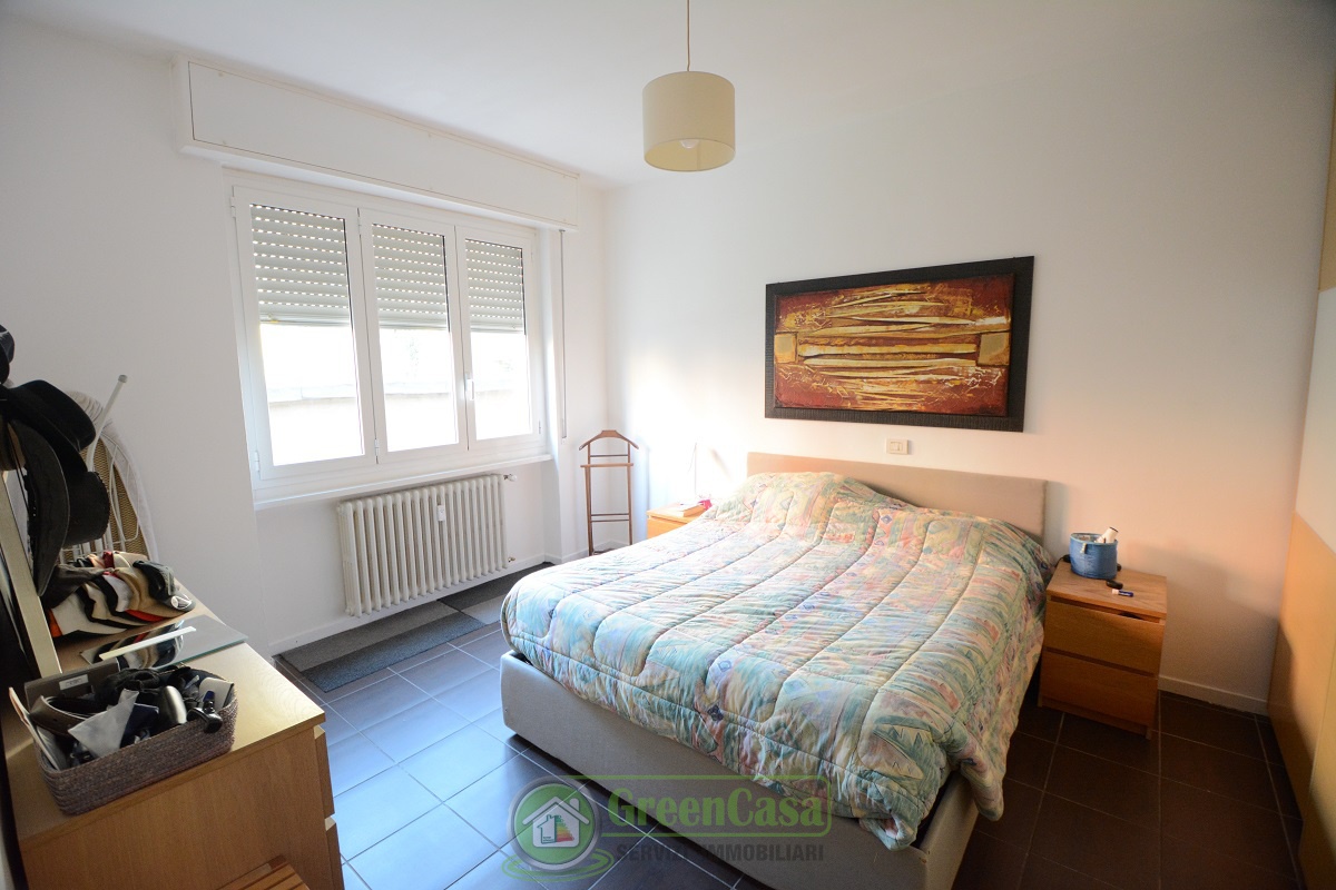 Trilocale con box in via de nicola, Cavenago di Brianza