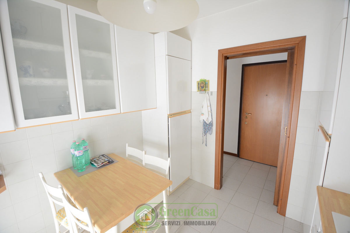 Bilocale con box in via roma, Cavenago di Brianza