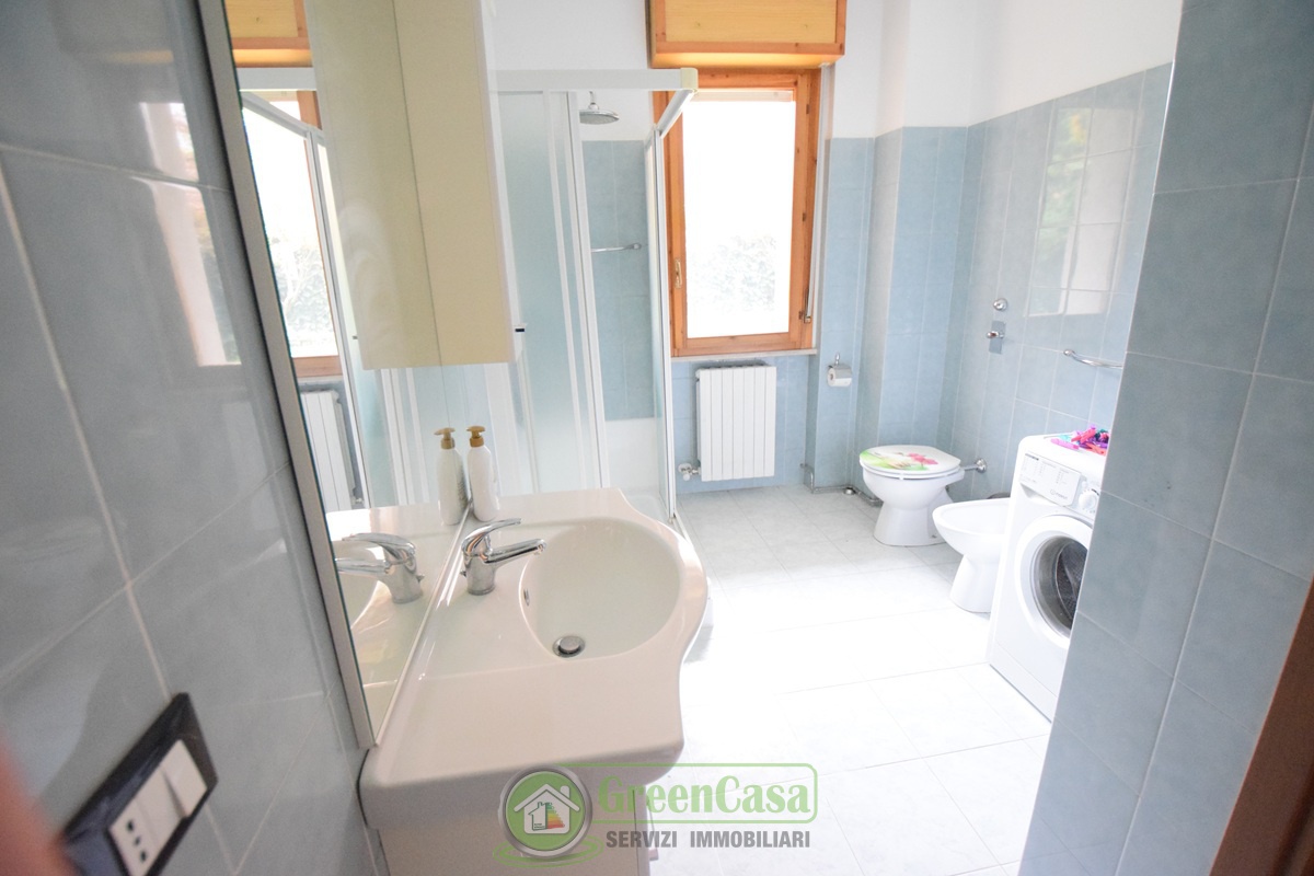 Bilocale con giardino in via aldo moro, Ornago