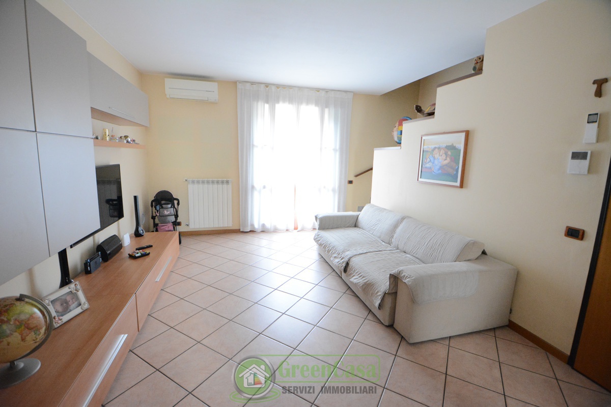 Trilocale in vendita in via dei mille, Cavenago di Brianza