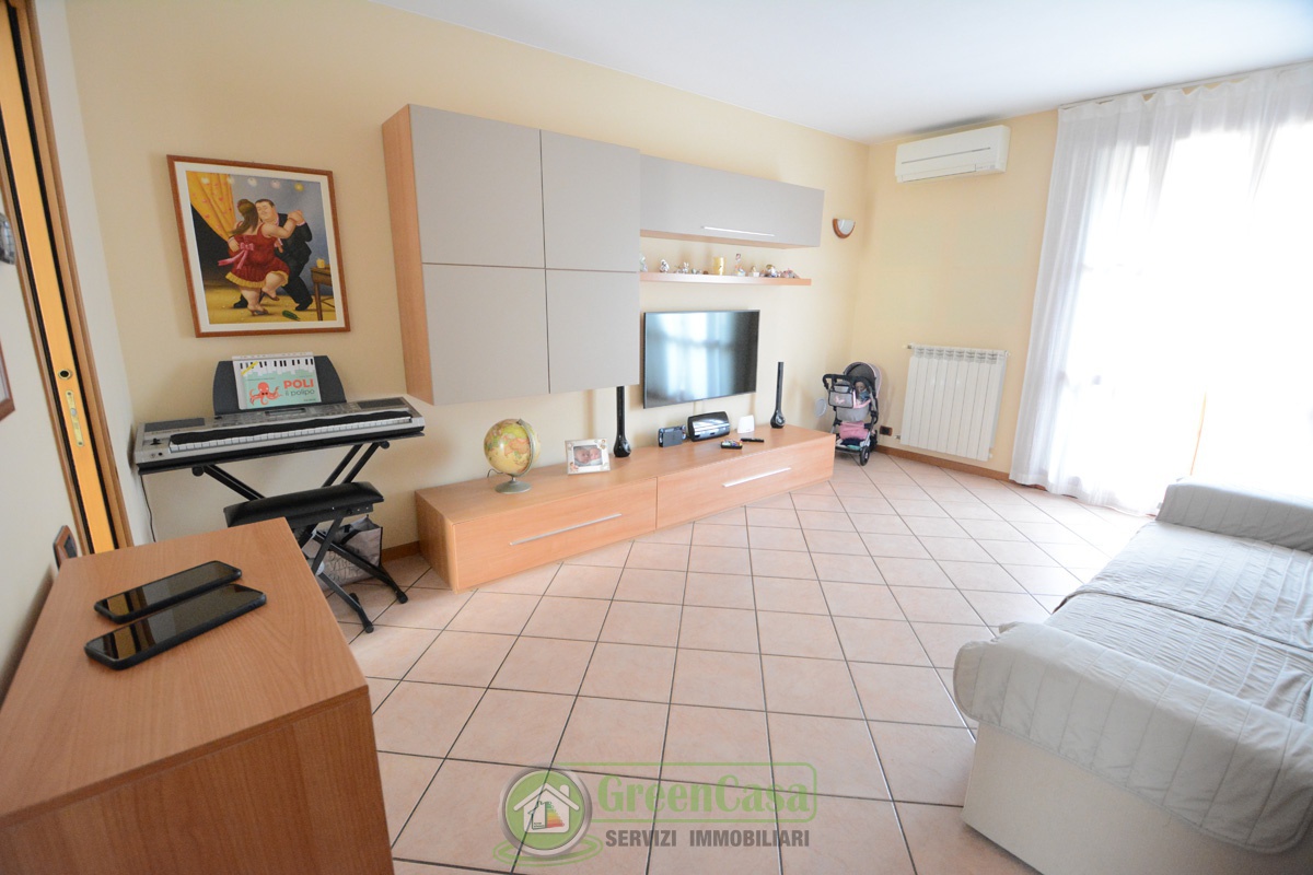 Trilocale in vendita in via dei mille, Cavenago di Brianza