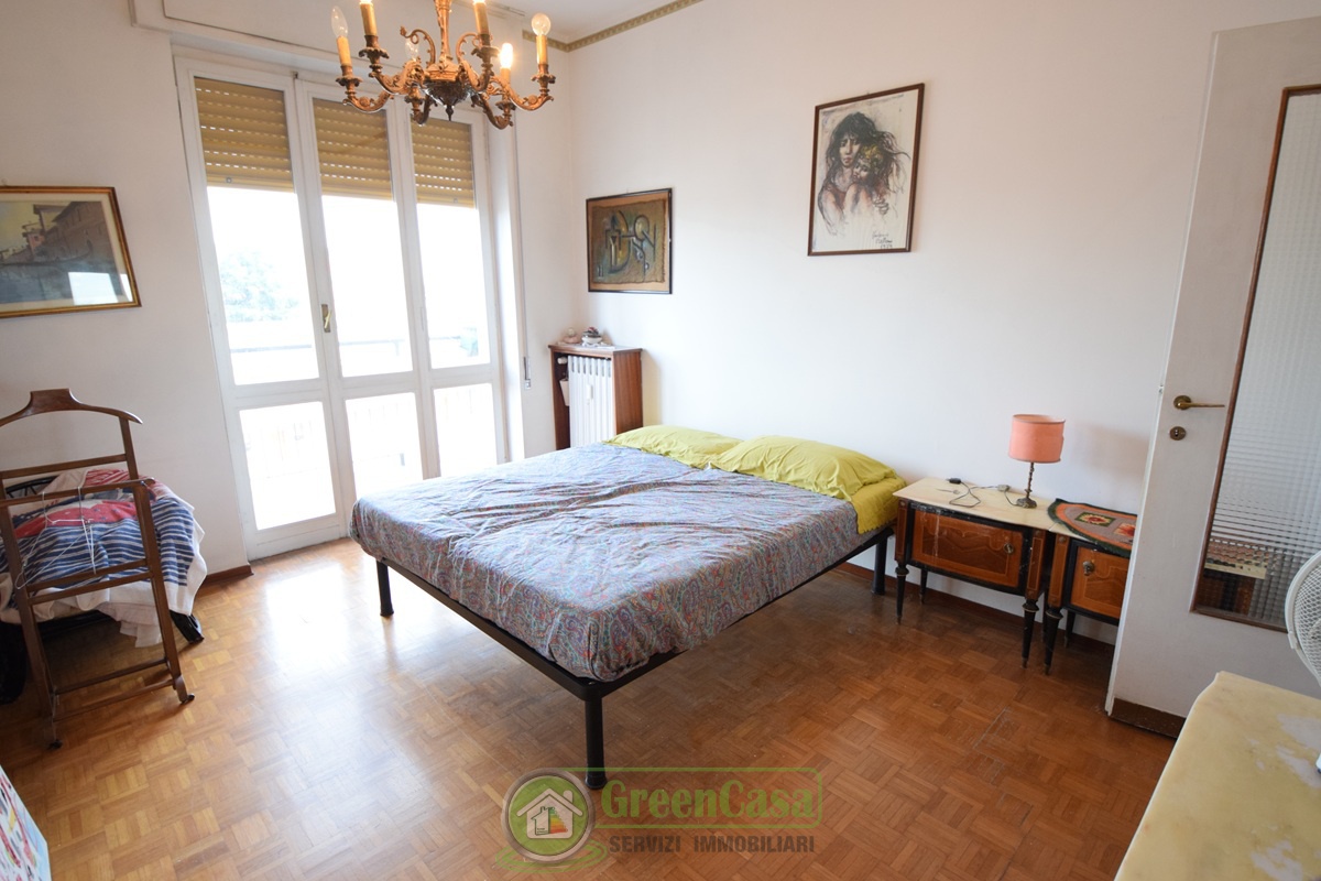 Trilocale con box in via donatello, Caponago