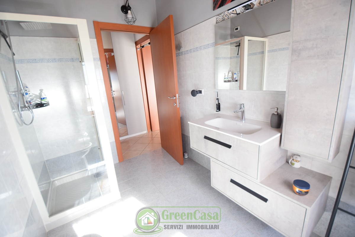 Appartamento in vendita in via achille grandi, Roncello