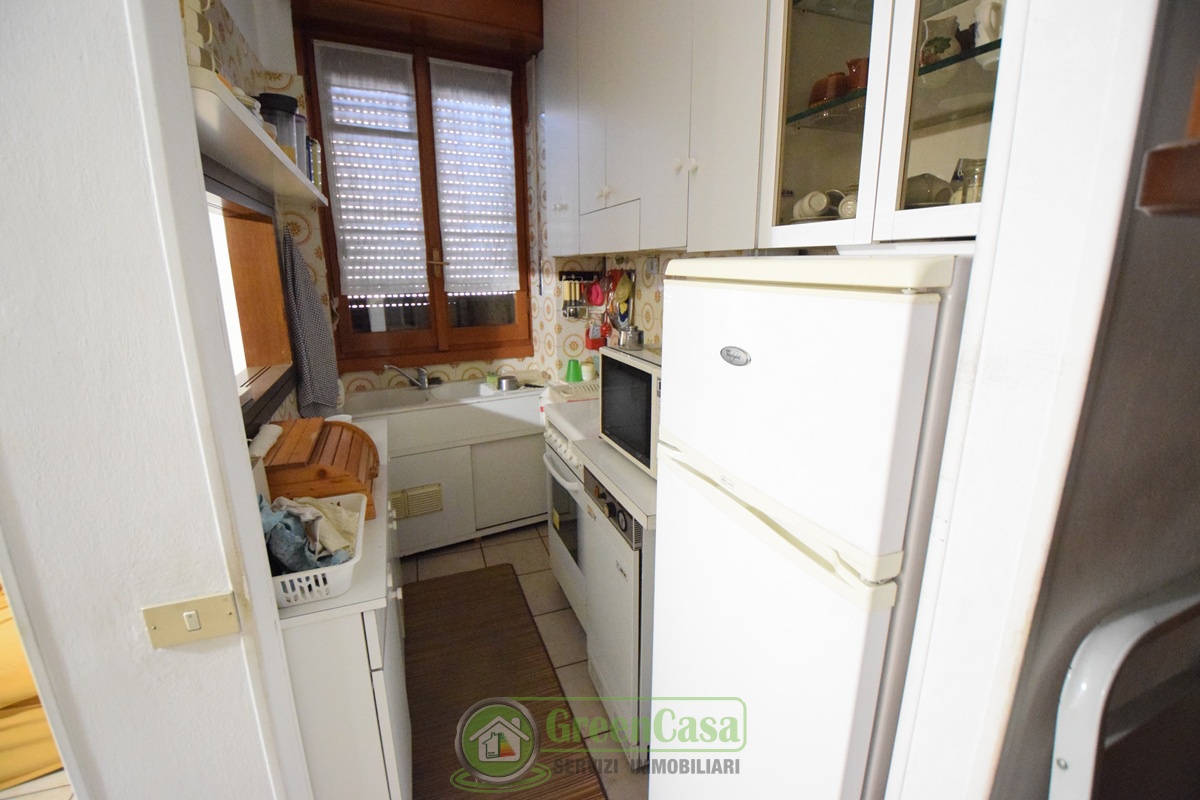 Trilocale con box doppio in via scotti, Ornago