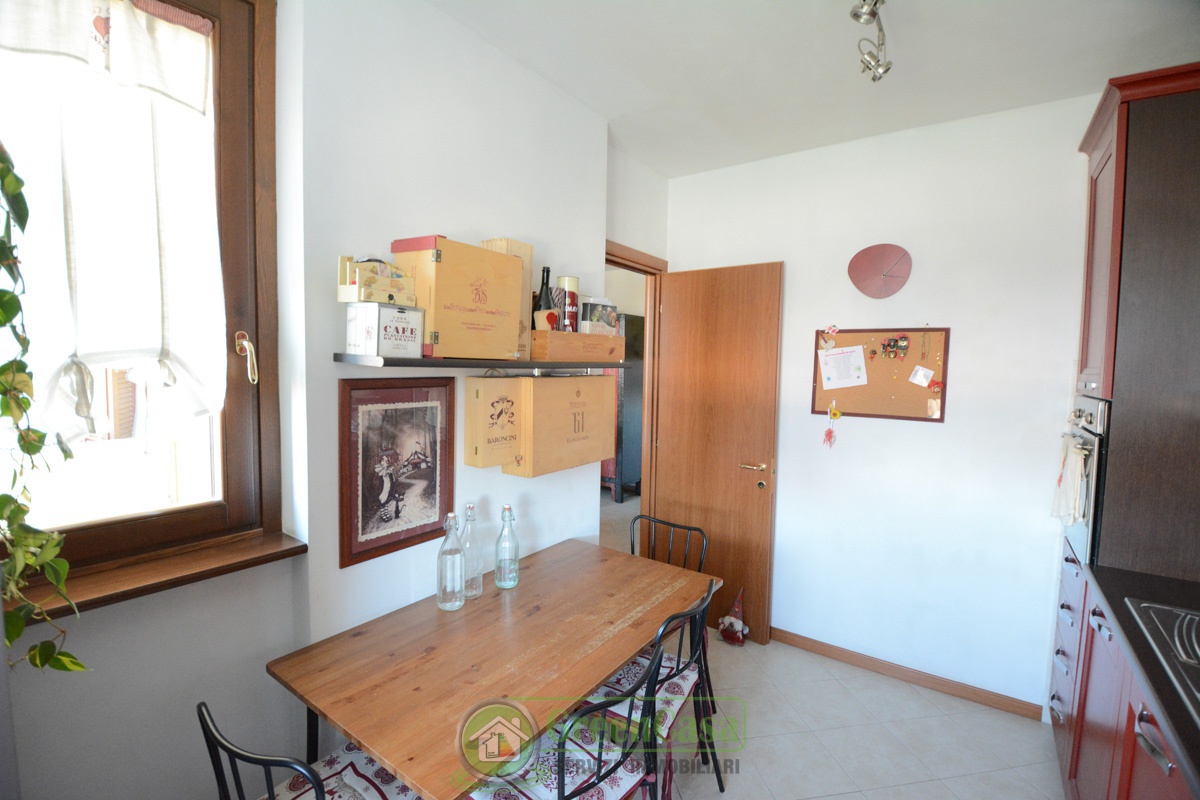 Trilocale con terrazzo in via cereda, Cavenago di Brianza