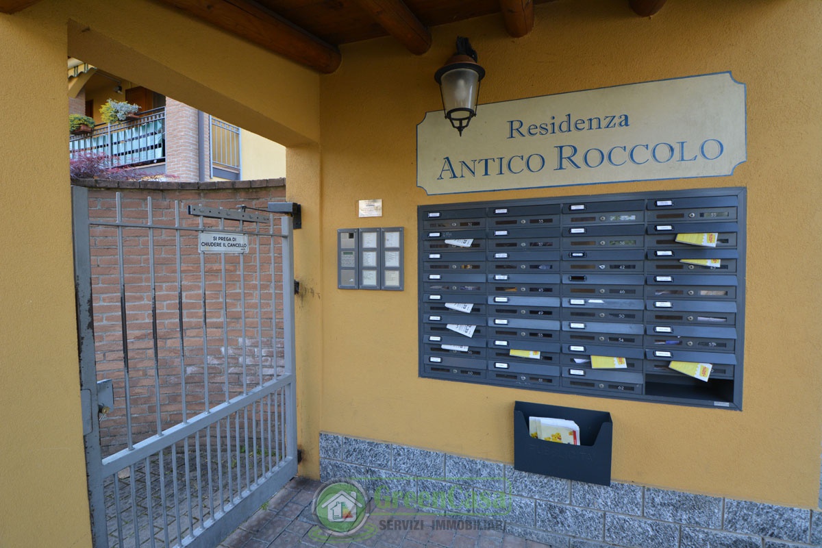 Bilocale con terrazzo in via de gasperi, Trezzano Rosa