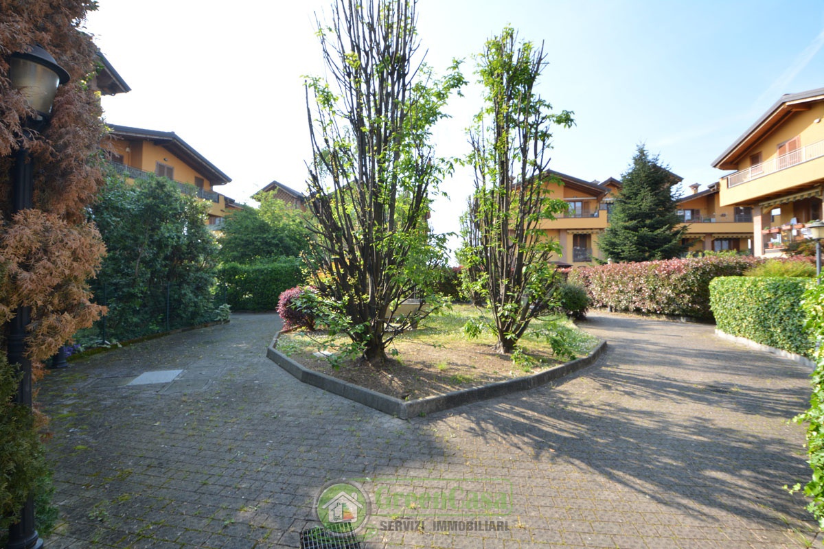 Bilocale con terrazzo in via de gasperi, Trezzano Rosa