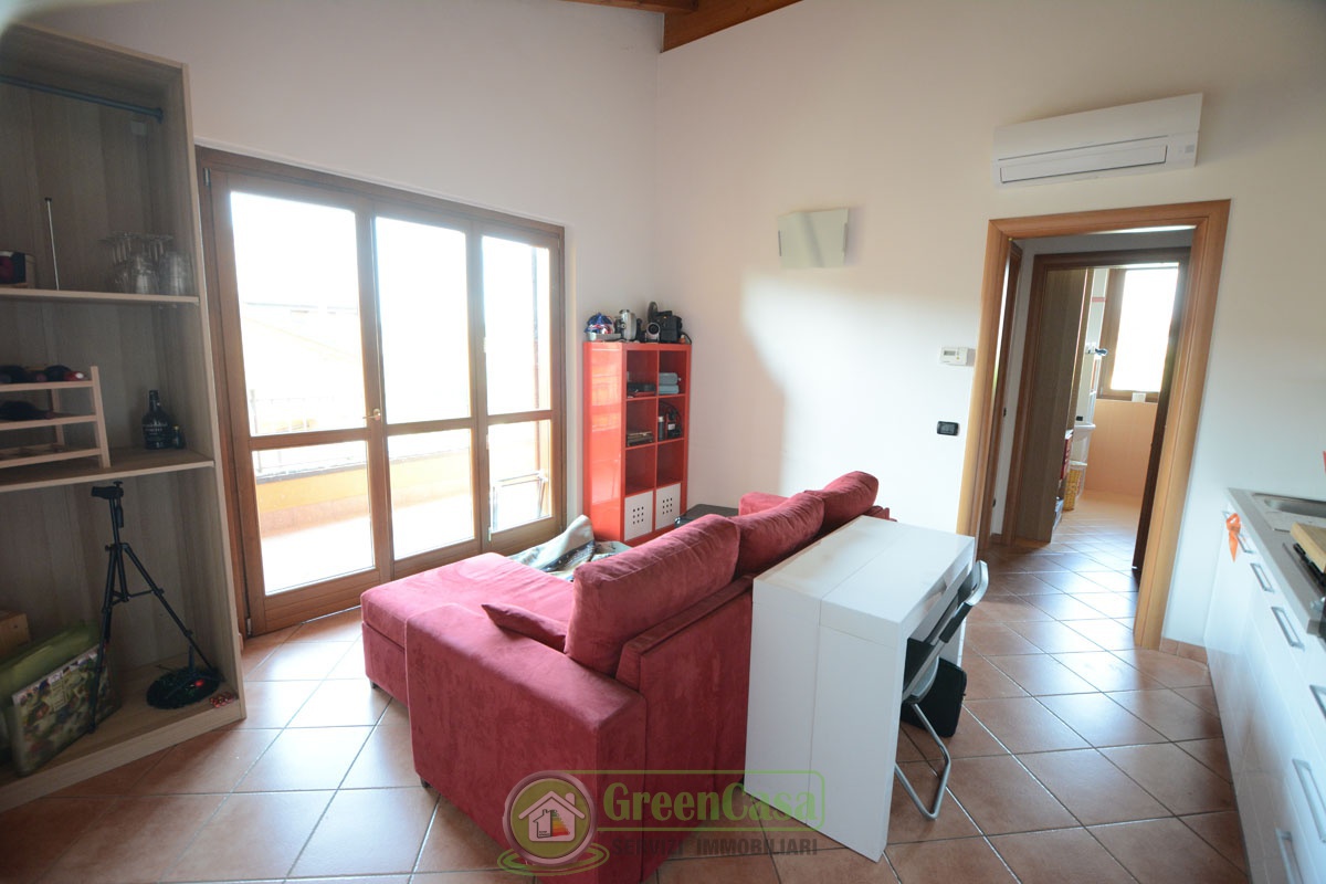 Bilocale con terrazzo in via de gasperi, Trezzano Rosa