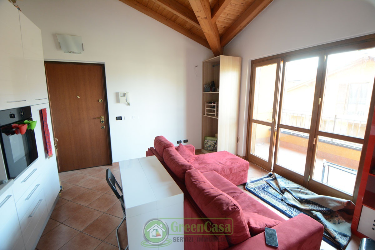 Bilocale con terrazzo in via de gasperi, Trezzano Rosa