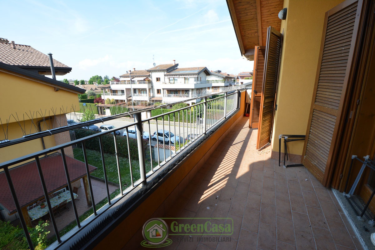 Bilocale con terrazzo in via de gasperi, Trezzano Rosa