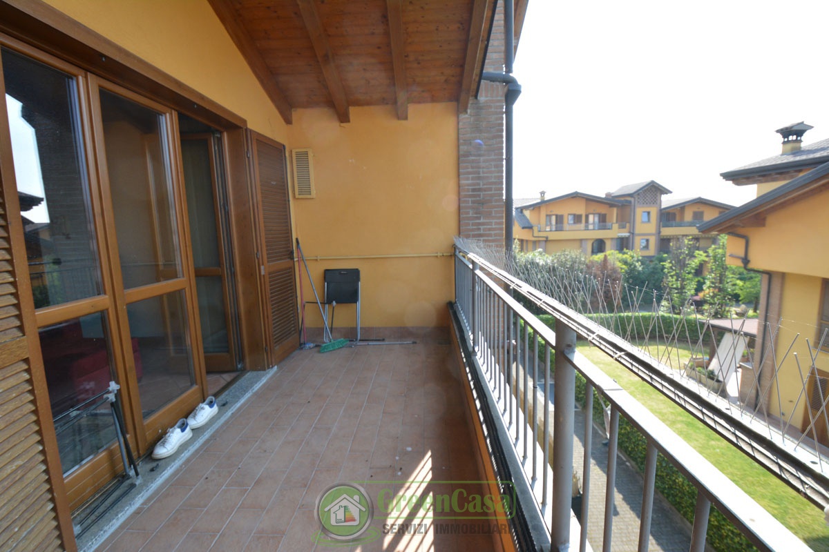 Bilocale con terrazzo in via de gasperi, Trezzano Rosa