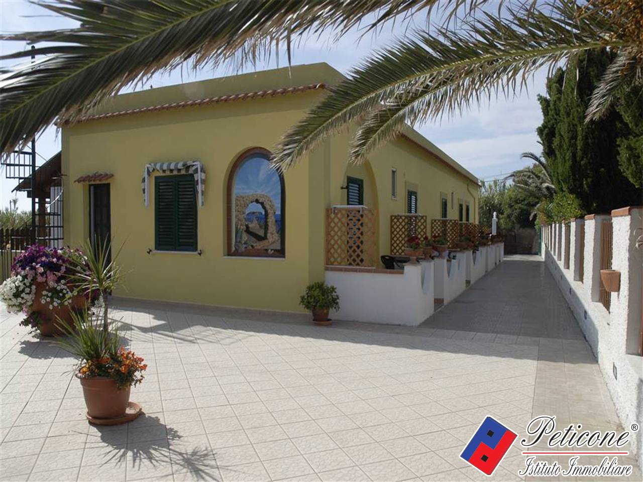 Attivit in vendita a Ventotene