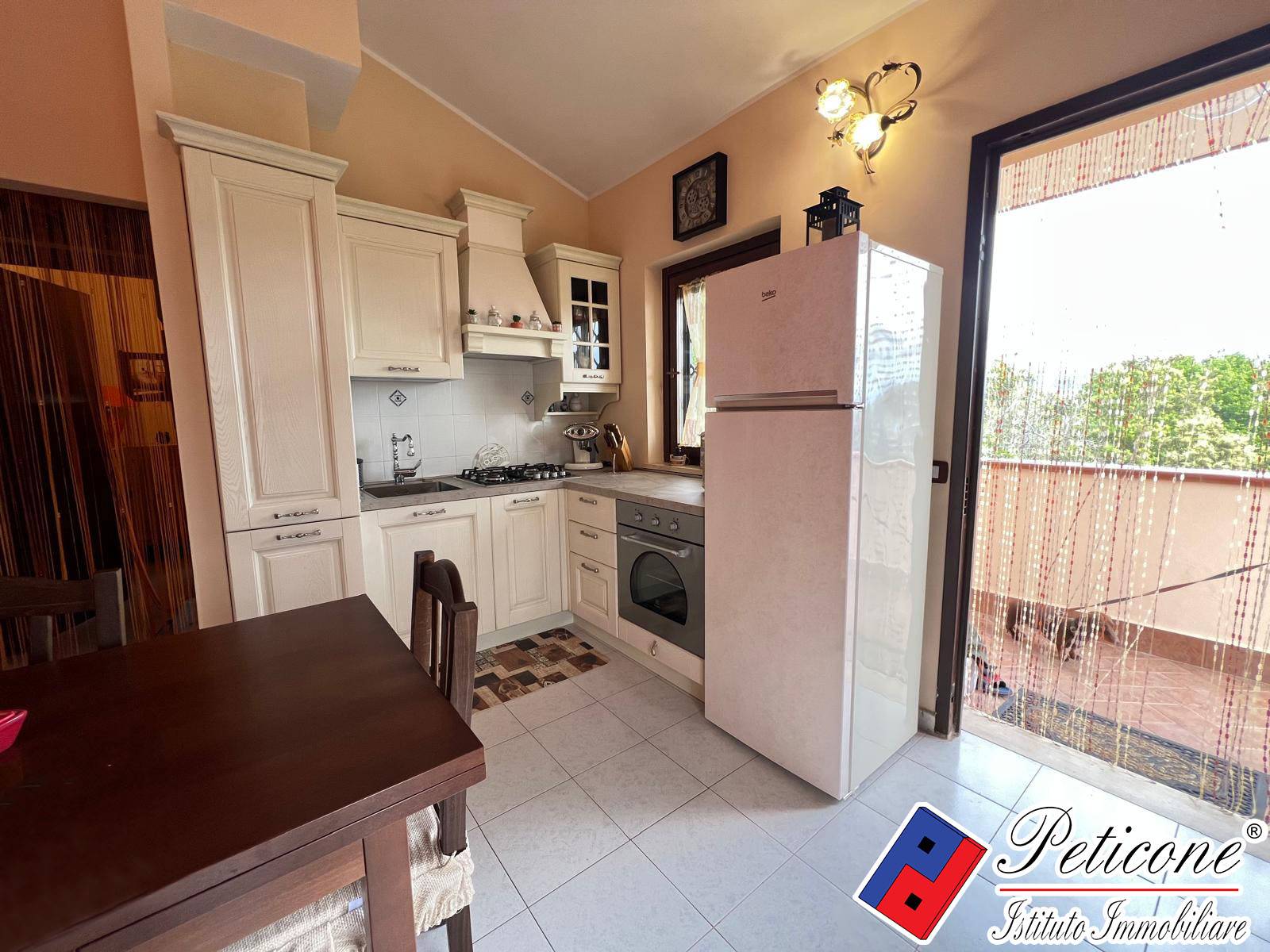 Appartamento in vendita a Lenola, Semicentro