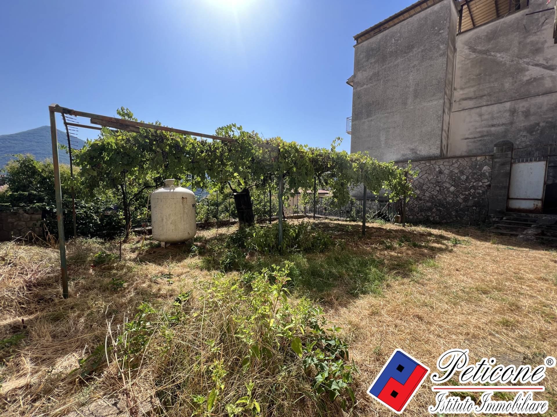 Appartamento in vendita a Lenola, Centro