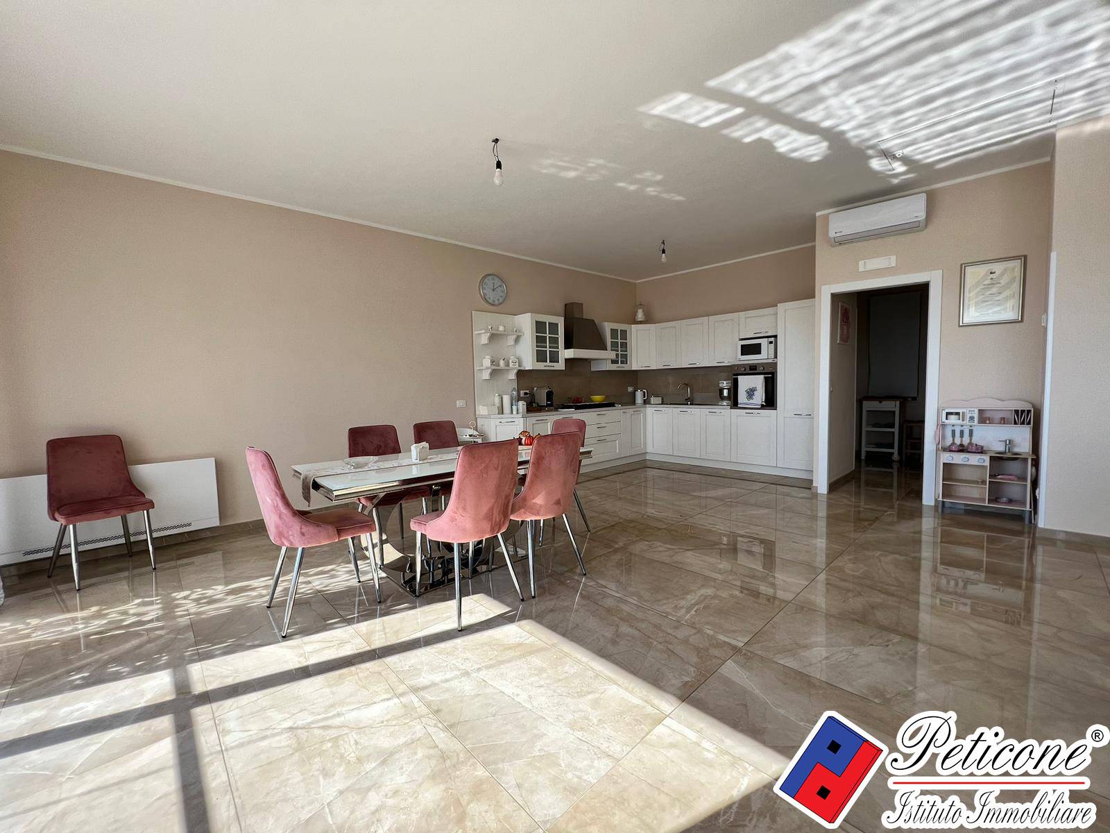 Appartamento in vendita a Monte San Biagio, Centro