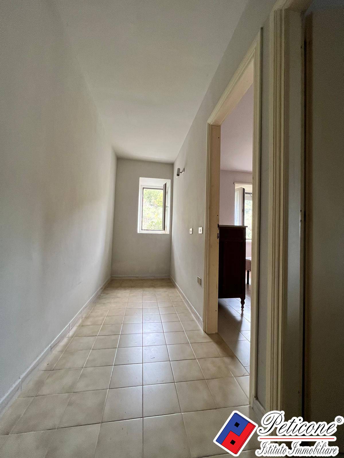 Appartamento in vendita a Lenola, Semicentro