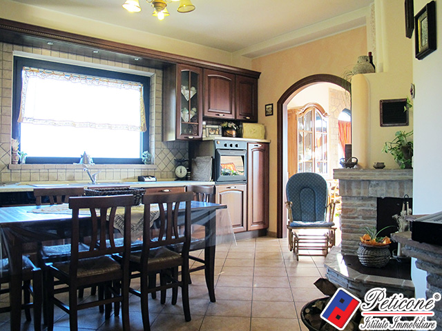 Villa in vendita a Lenola, Centro