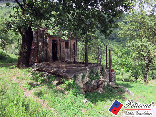 Villa in vendita a Lenola, Semicentro