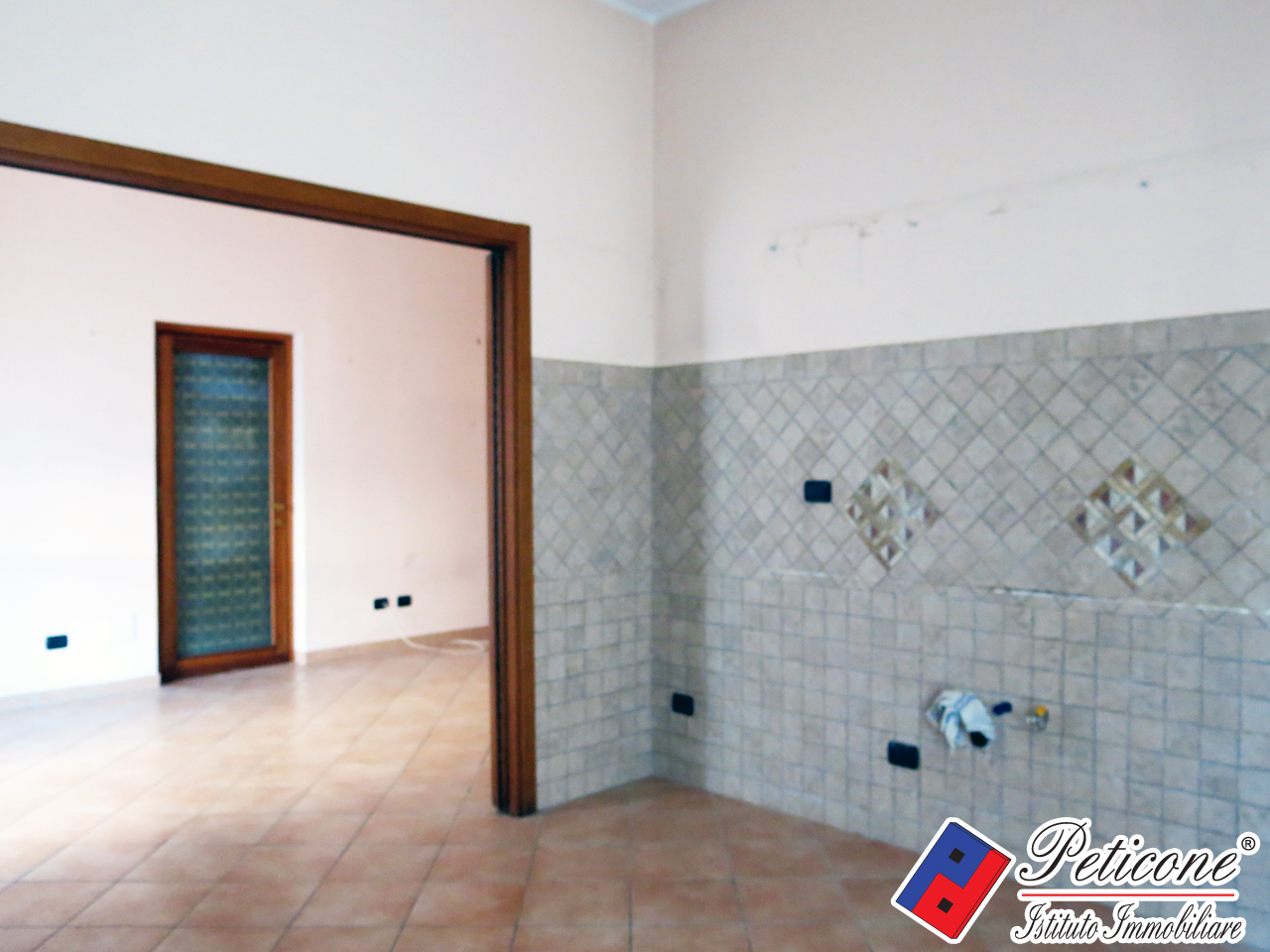 Appartamento in vendita a Fondi, Centro storico