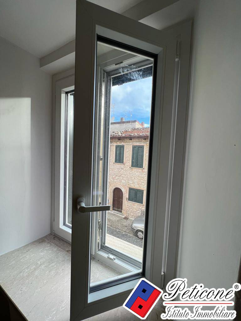 Appartamento in vendita a Lenola, Centro