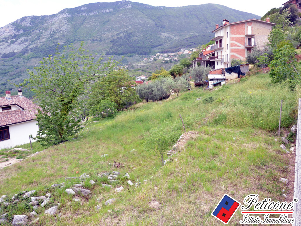 Terreno edificabile in vendita a Lenola, Semicentro