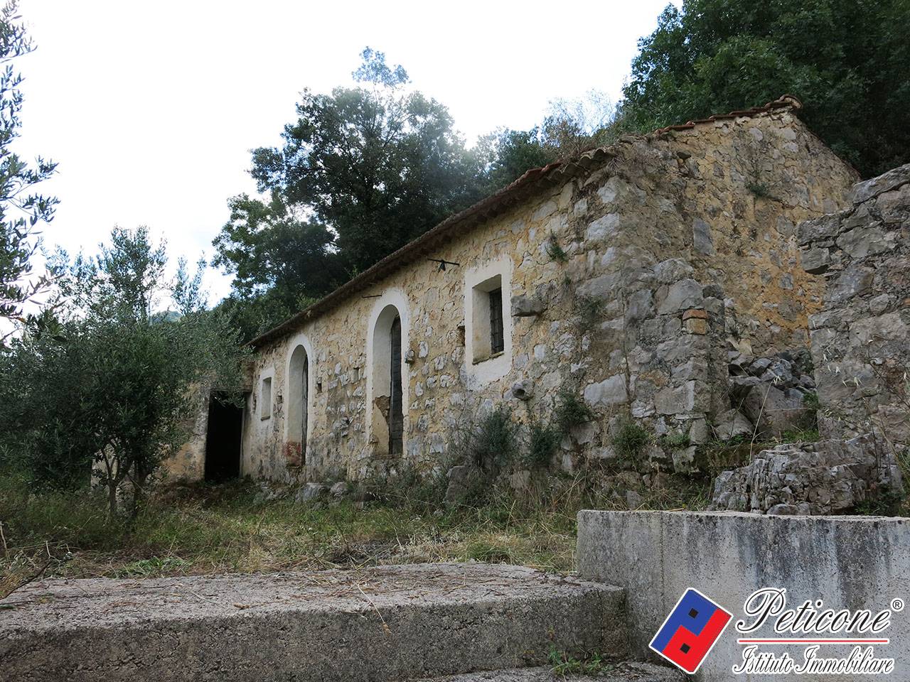 Stabile-Palazzo in vendita a Fondi, Semicentro