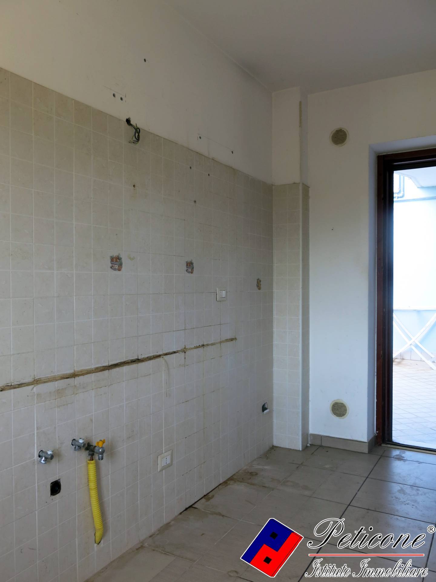 Appartamento in vendita a Fondi, Carrera