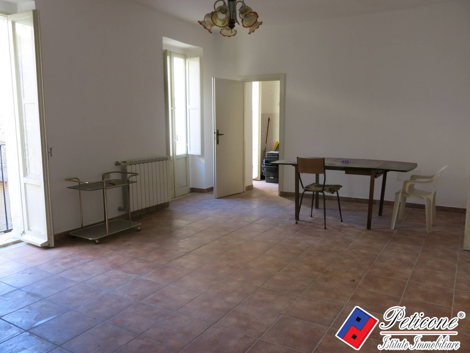 Appartamento in vendita a Fondi, Centro storico