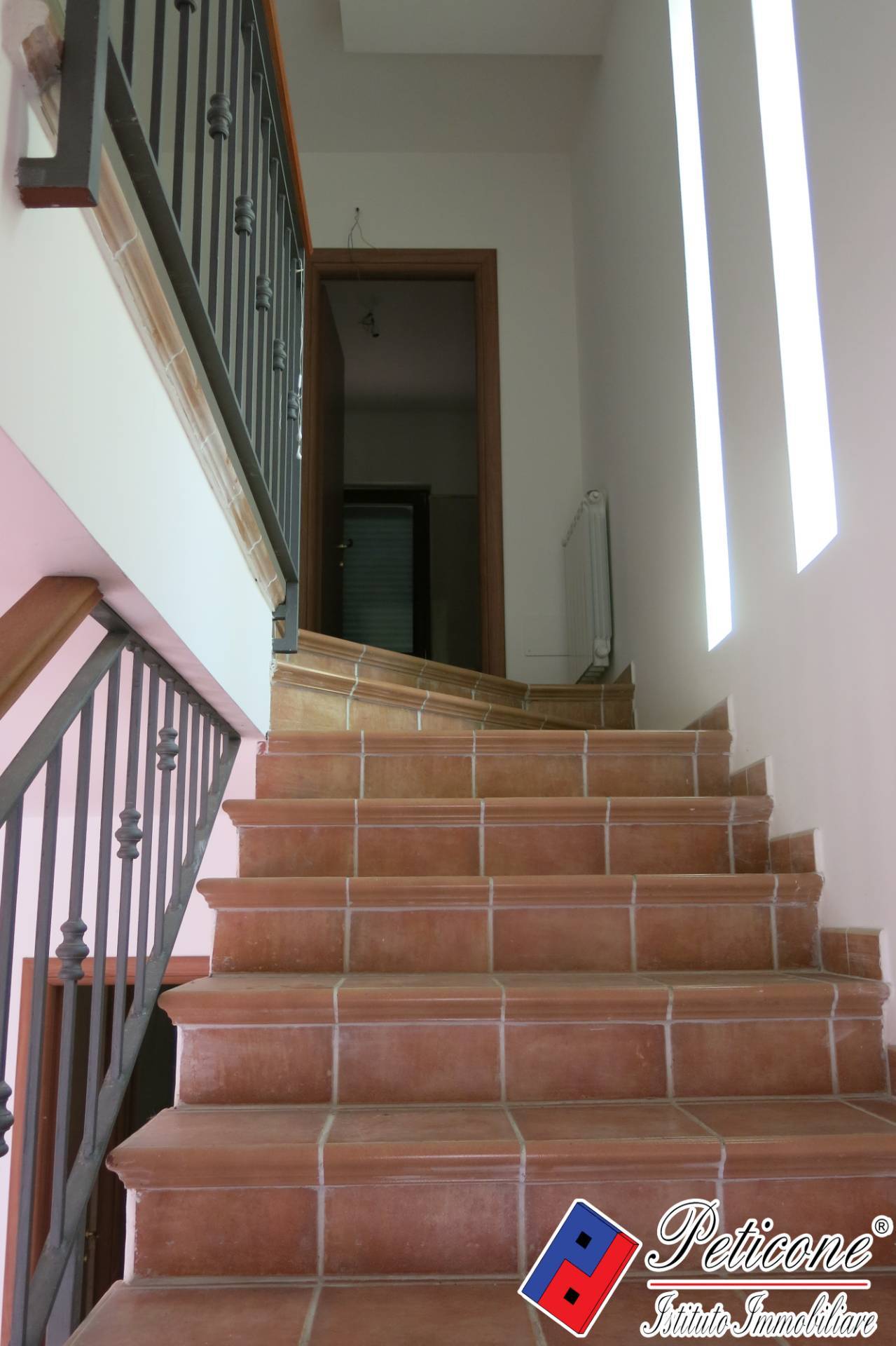 Villa in vendita a Fondi, Semicentro