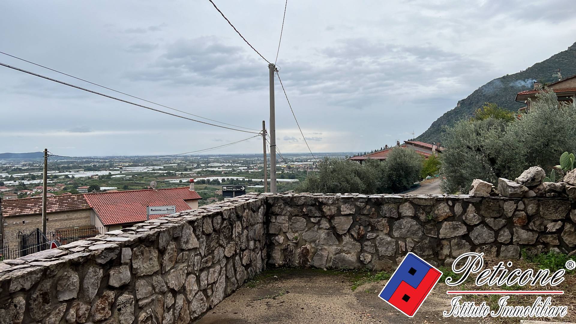 Stabile-Palazzo in vendita a Fondi, San Magno