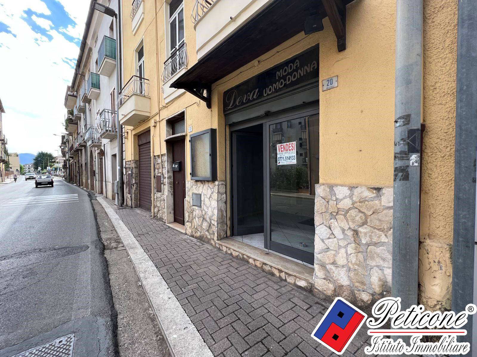 Locale in vendita a Fondi